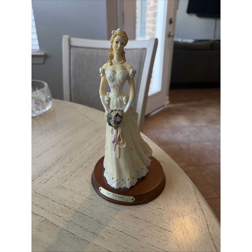 Vintage La Verona Collection Figurine | Bride with Bouquet of Flowers 9.25"